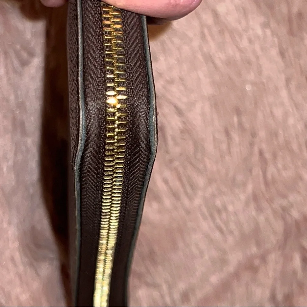 LOUIS VUITTON Clemence Wallet - Picture 10 of 14